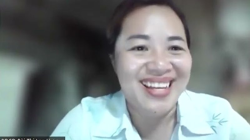 Chị Bùi Thị Lan Hương chia sẻ cảm nhận sau khóa Làm Chủ Cảm Xúc